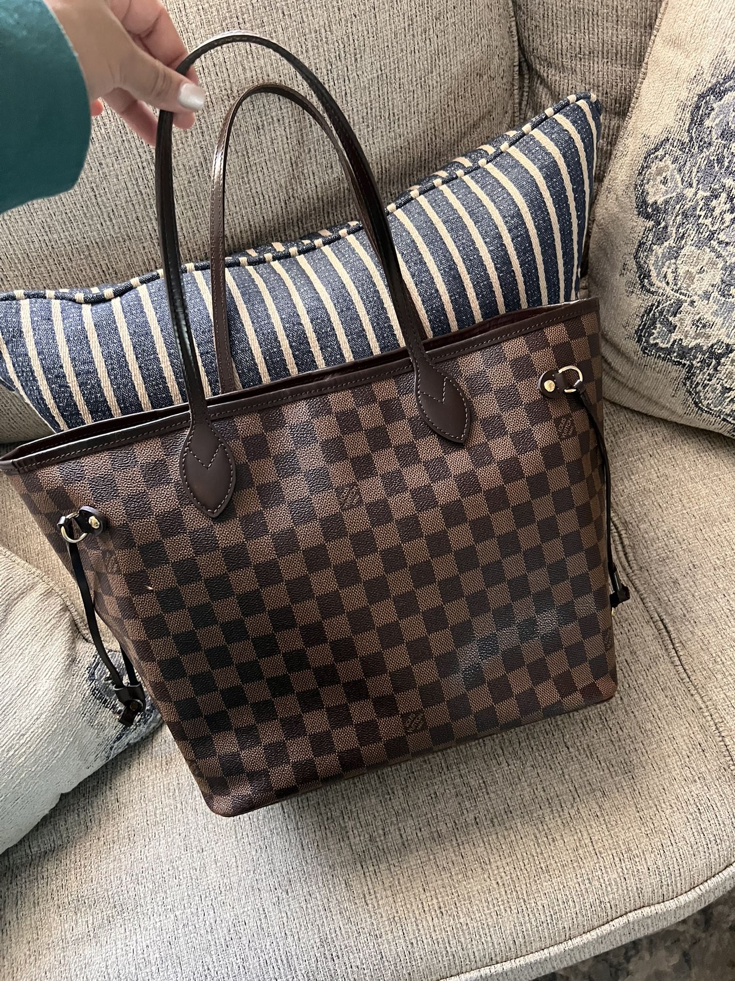 Authentic Louis Vuitton Neverfull MM