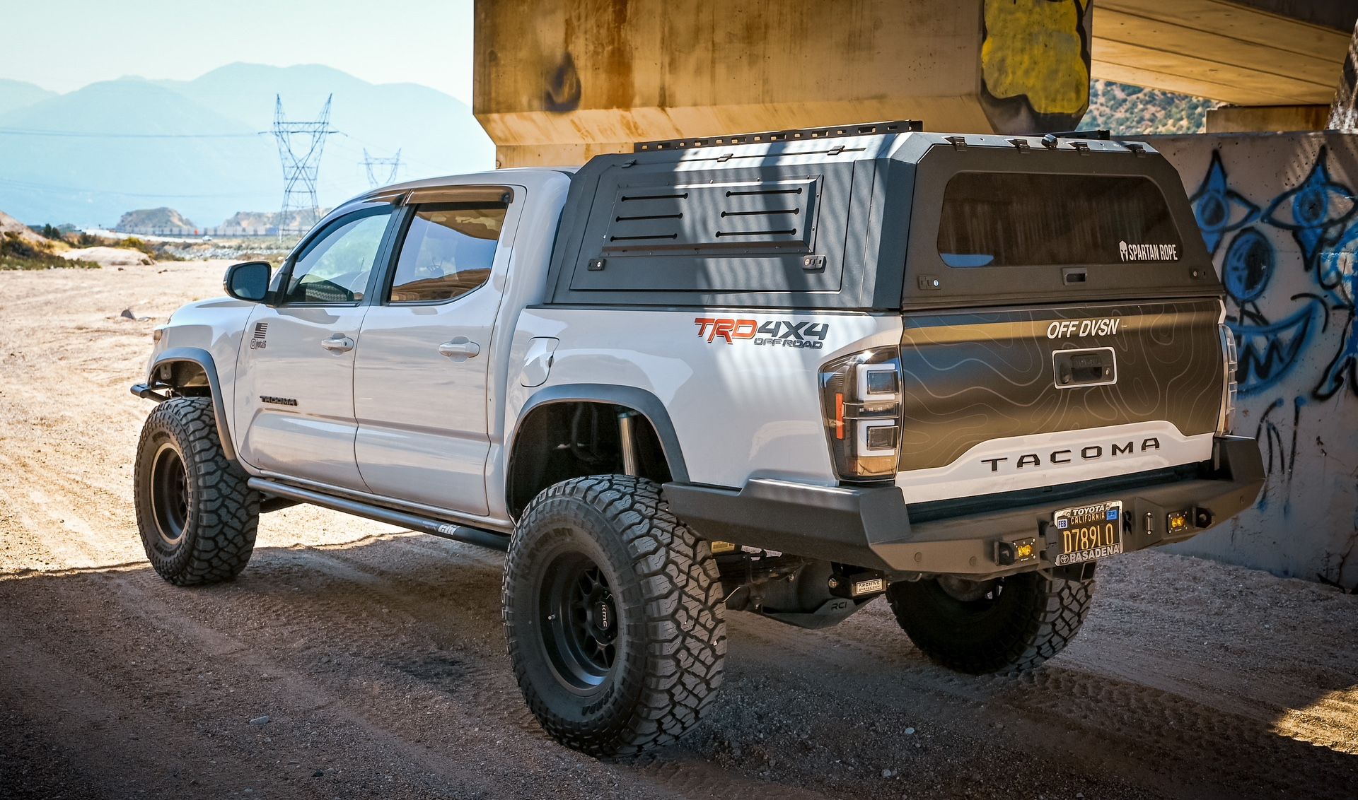 Bynd 4x4 Tactical Bed Cap For Short Bed Tacomas
