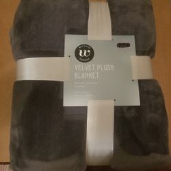Wayland Square Velvet Plush Blanket/Queen/New 