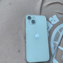 IPhone 13 128gb Unlocked For any Carrier They Are Like New Condition 