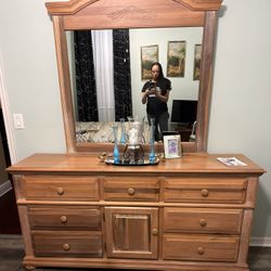 Queen Bedroom Set