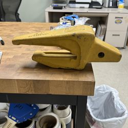 CAT 135-9355 Bucket Adapter