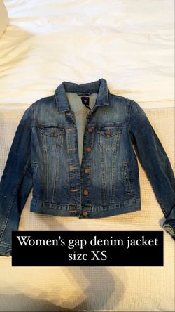 Women’s gap denim jacket size XS
