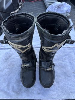 Dirtbike Boots And Gear