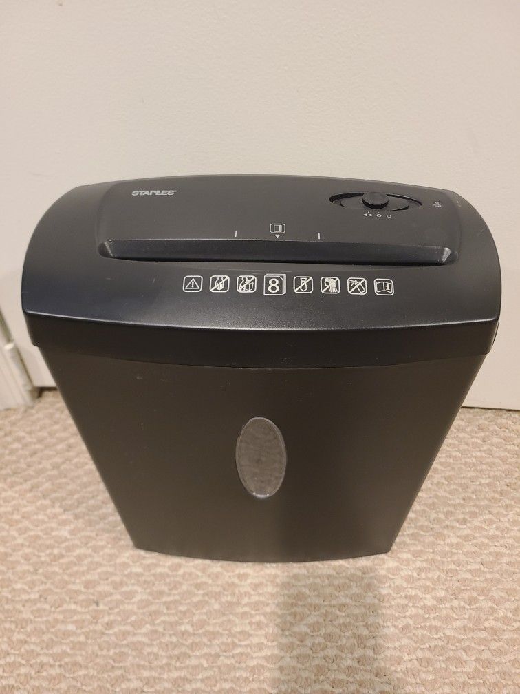 Staples Shredder 