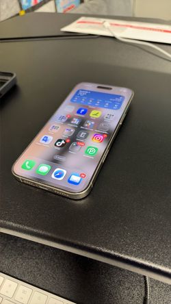 iPhone 16 Pro Max