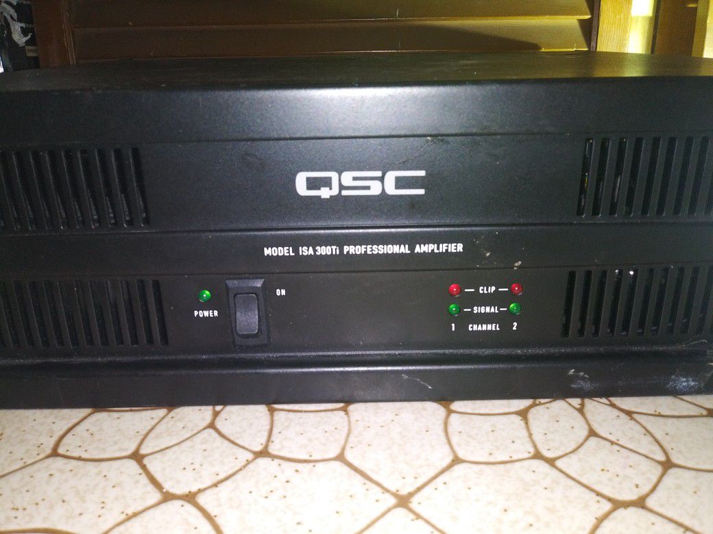 QSC pro Amp