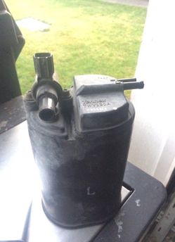 Charcoal canister 1999 Honda CRV