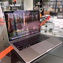 Apple 13” 2018 MacBook Pro Core i5 8GB Ram 512SSD! 90 day warranty! We offer financing!
