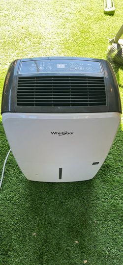 WHIRLPOOL 70 PT Pint with Built-In Pump Dehumidifier