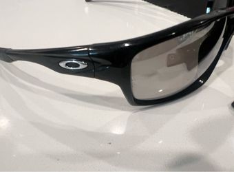 OAKLEY sunglasses for men’s