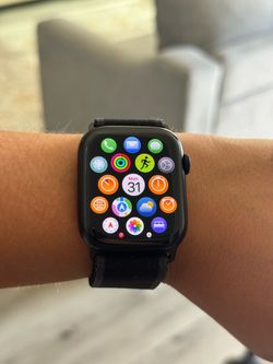 Apple Watch Series 9 45mm – 98% Battery Health
