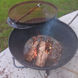 Fire Pit/ BBQ 