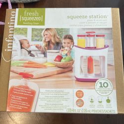 Infantino Squeeze Station For Fresh Squeezed Pouches