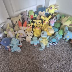 Pokémon Stuffed Animal Lot 30 Plush