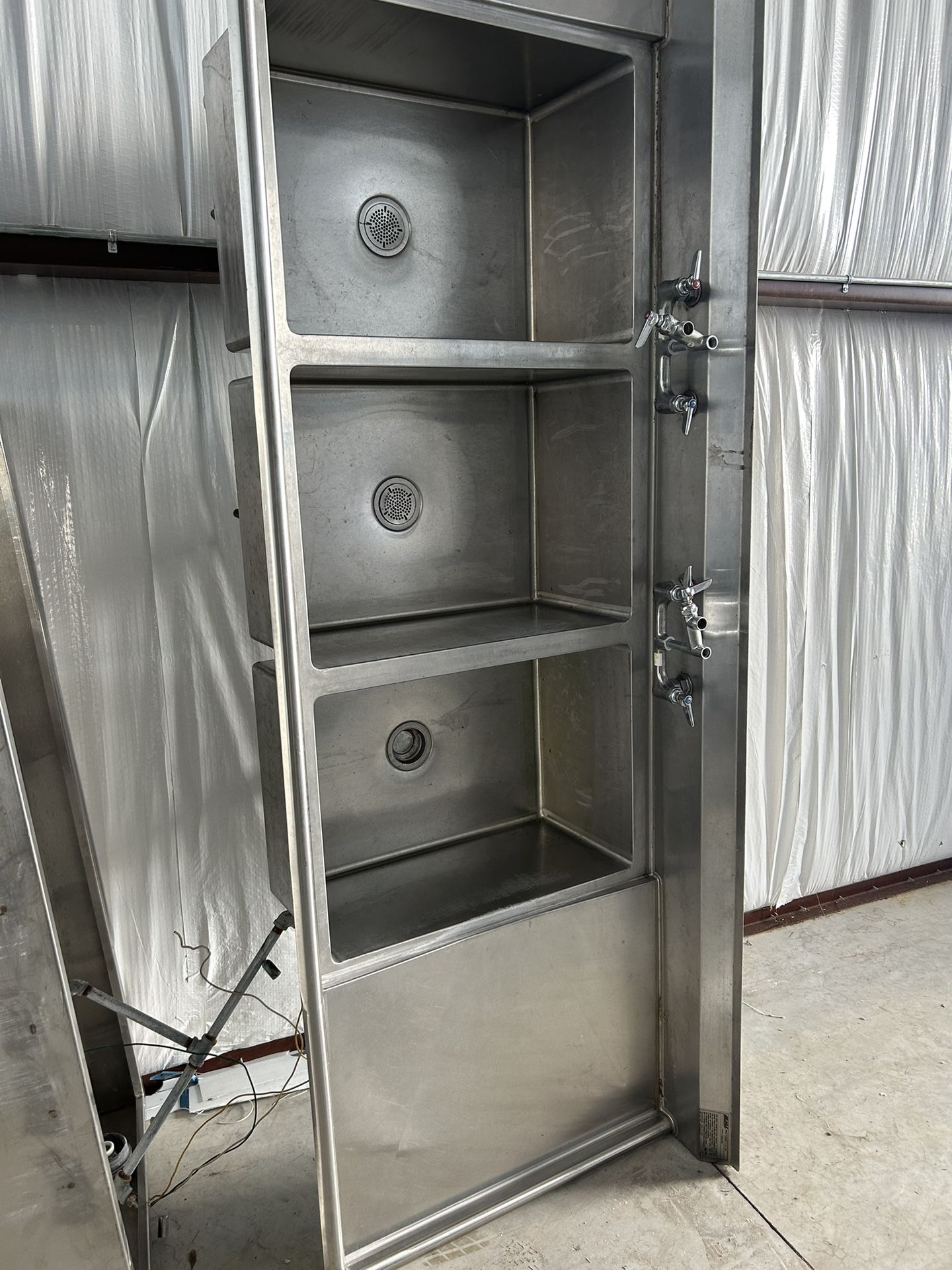 Large 3 Compartment Sink