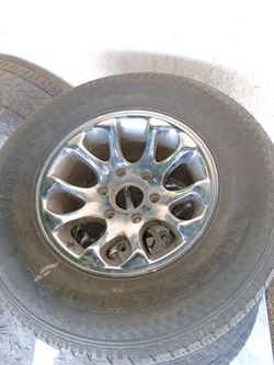 Good rims . 3 tires .
