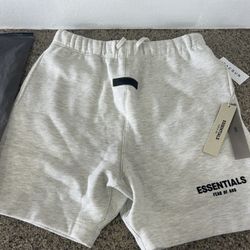 Essentials Shorts