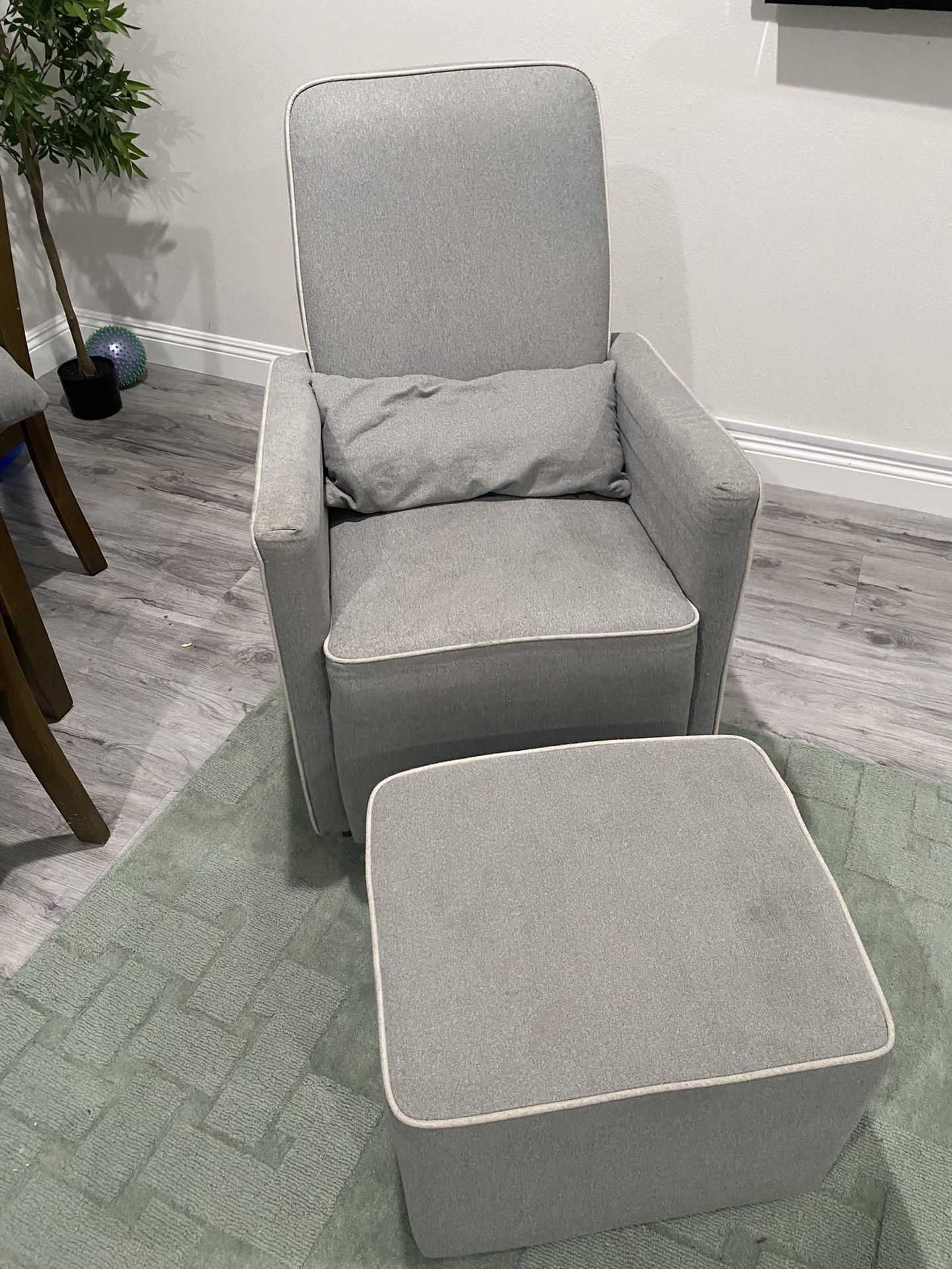 DaVinci Olive Upholstered Swivel Glider With Ottoman