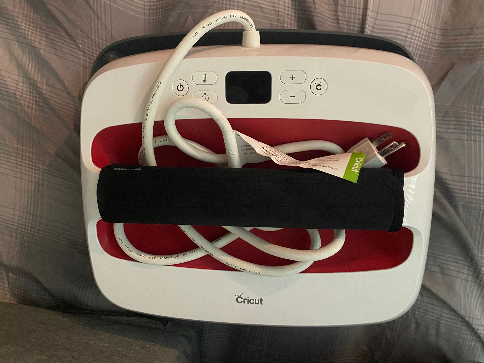 Cricut Easy Press 2 With Memory Foam Handle Cover