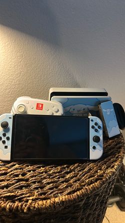 Nintendo Switch (OLED & 128 GB SD) + Starter Accessories NEED GONE ASAP