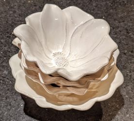 White Flower Shaped Bowl, 3 small, 1 medium, Food and microwave safe