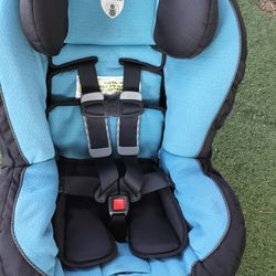Car seat For Baby Or Toddler  $25 Pick Up only Bonanza and Lamb 