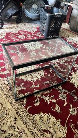 Glass aquarium tank