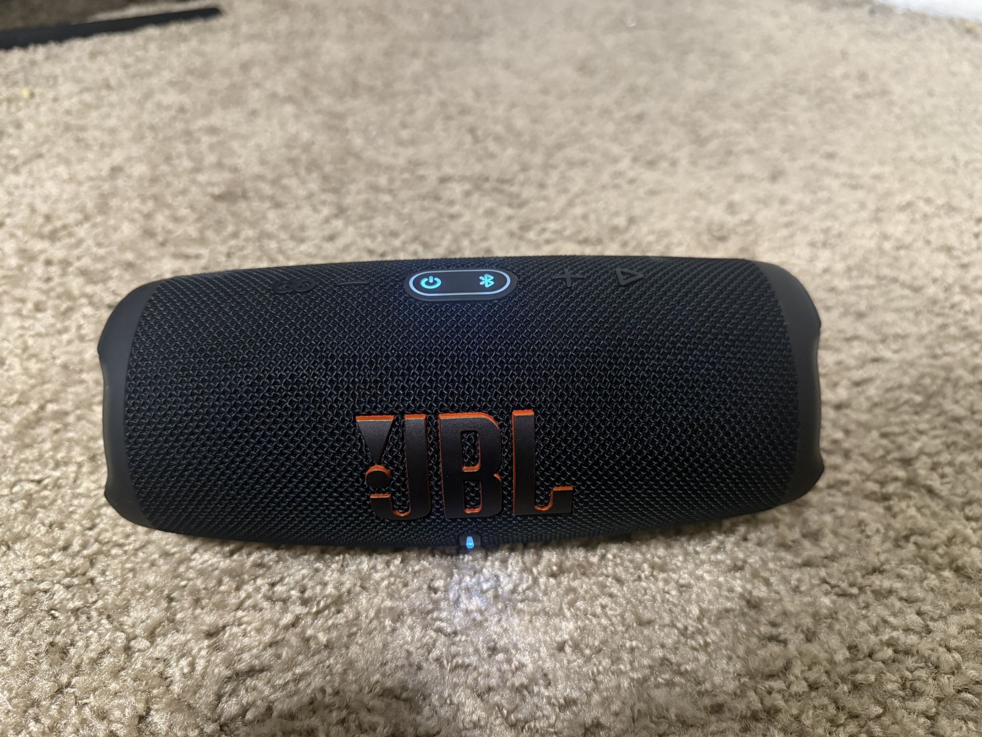 JBL Charge 5