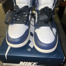 Jordan 1 Retro High OG Midnight Navy Size 5y