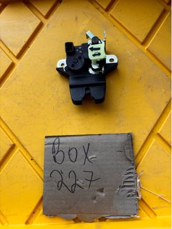 2011-2015 KIA OPTIMA TRUNK LATCH LOCK RELEASE ACTUATOR OEM