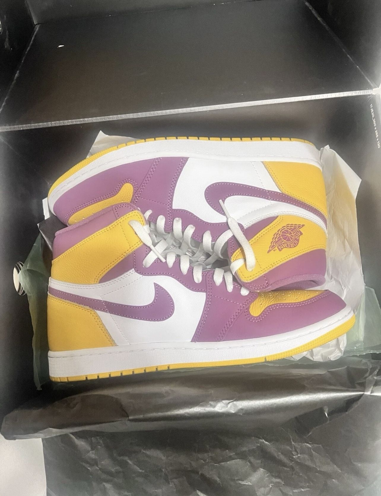 Air Jordan 1 Retro High OG ‘Brotherhood’ Size 11