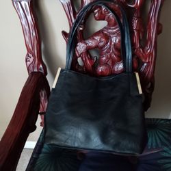 Madison West Pocketbook