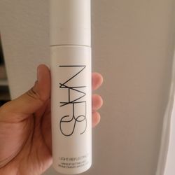 LIKE NEW NARS SETTING SPRAY