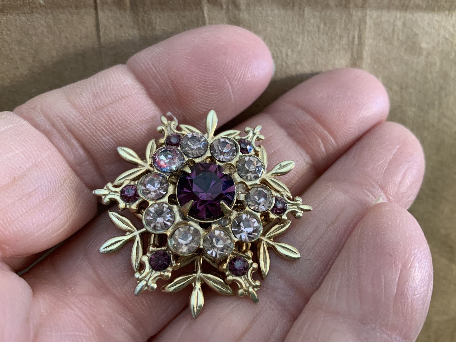 Vintage Brooch 