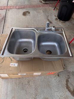 Stainless Steel Double-Bowl Kitchen Sink w/ Faucet – 33” x 22”