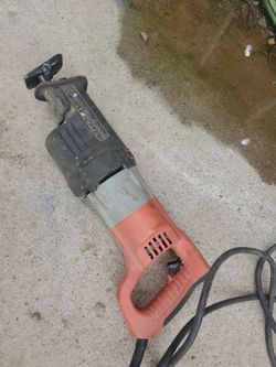 Milwaukee saw saw