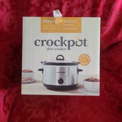 Slow Cooker- NEW. In Box     crockpot.     