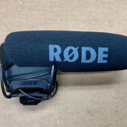 Rode Microphone Videomic Pro Camera Shotgun Mic For Video camera Vlog Vlogging Content Creator Camera-mount DSLR Mirrorless Camcorder Boom Pole