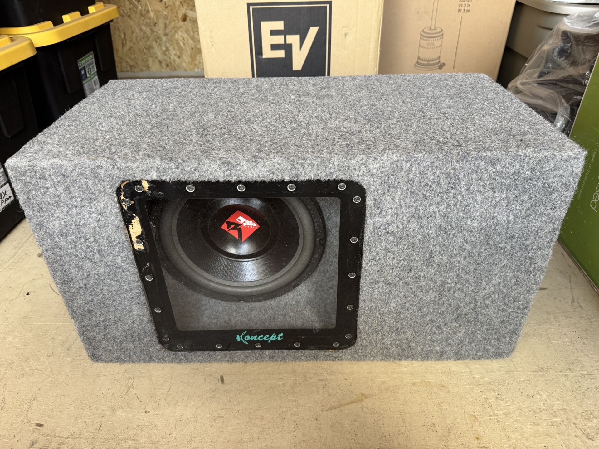 Subwoofer w Rockford Fosgate Woofer