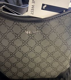 New Nine West $15