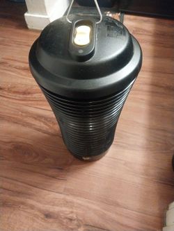 Black Flag BZ-40 DX Deluxe Bug Zapoer, Controls Pests in a 1.5 acre area. Tested works.