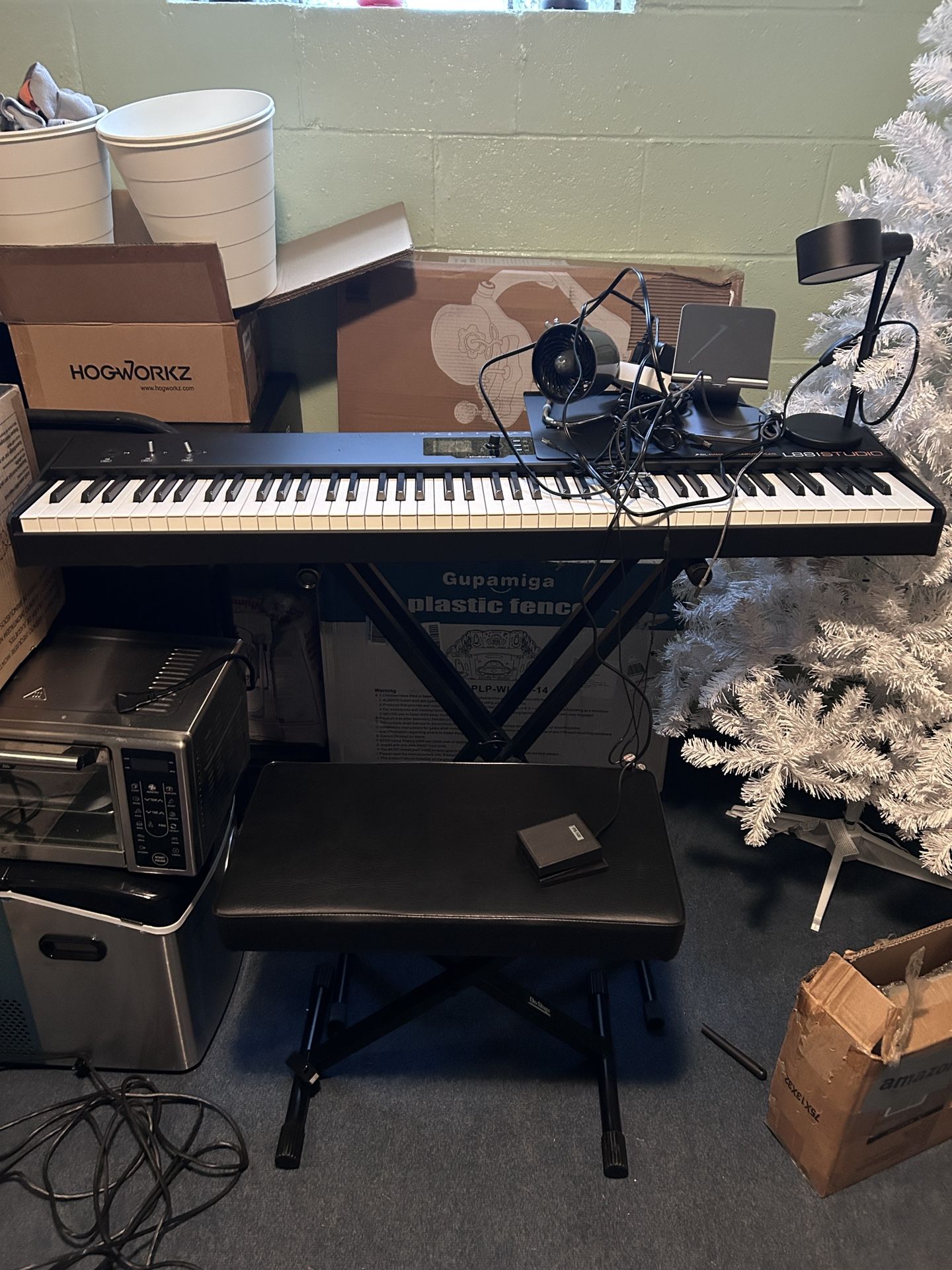 Electric Keyboard