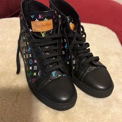 LOUIS VUITTON TENNIS SHOES