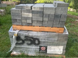 Mutual Materials Holland Pavers (approx 765)
