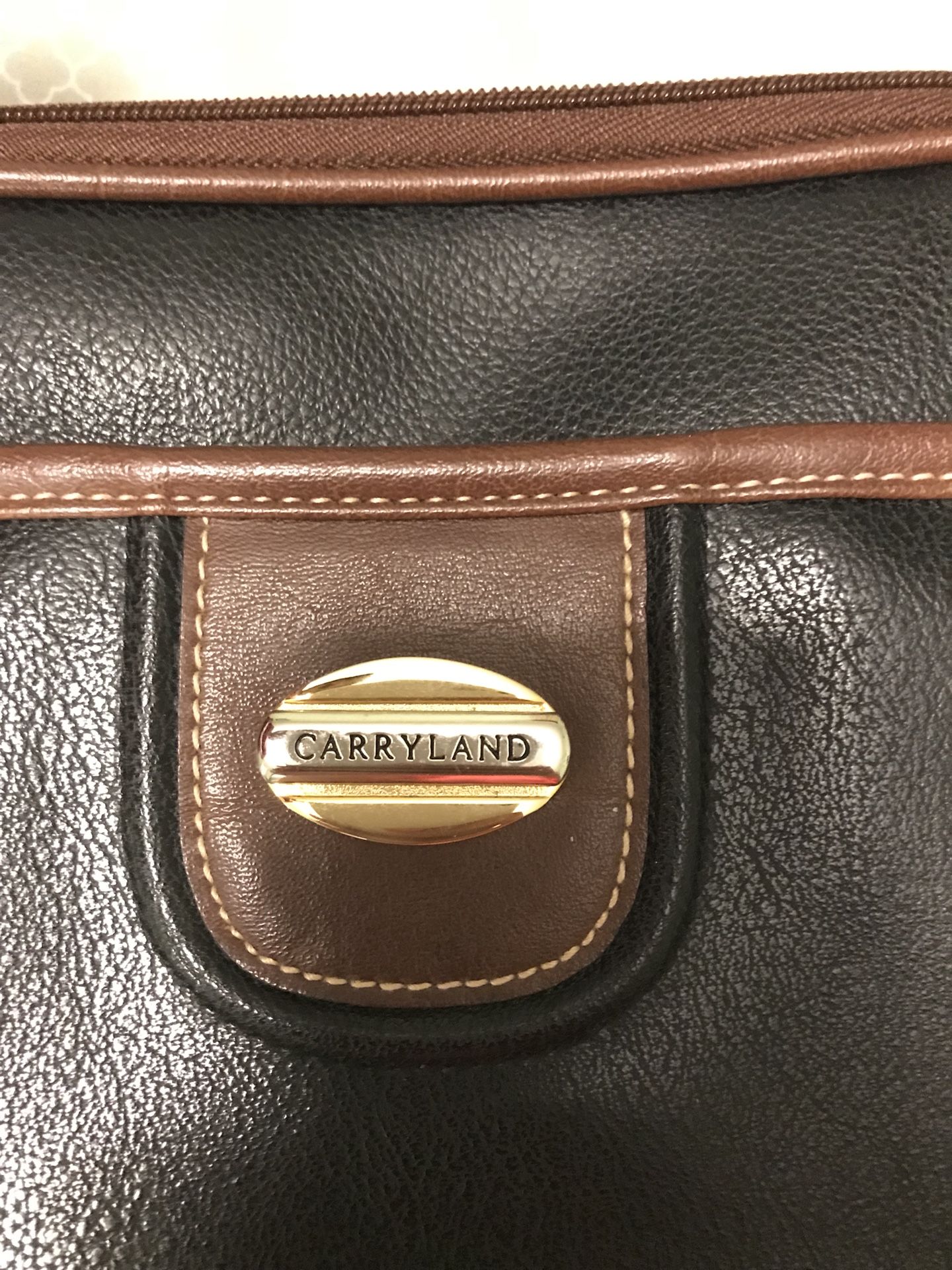 Carryland leather shoulder/crossbody purse