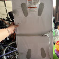 Munchkin Changing Pad