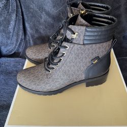 New Michael  Kors Boots size 9.5