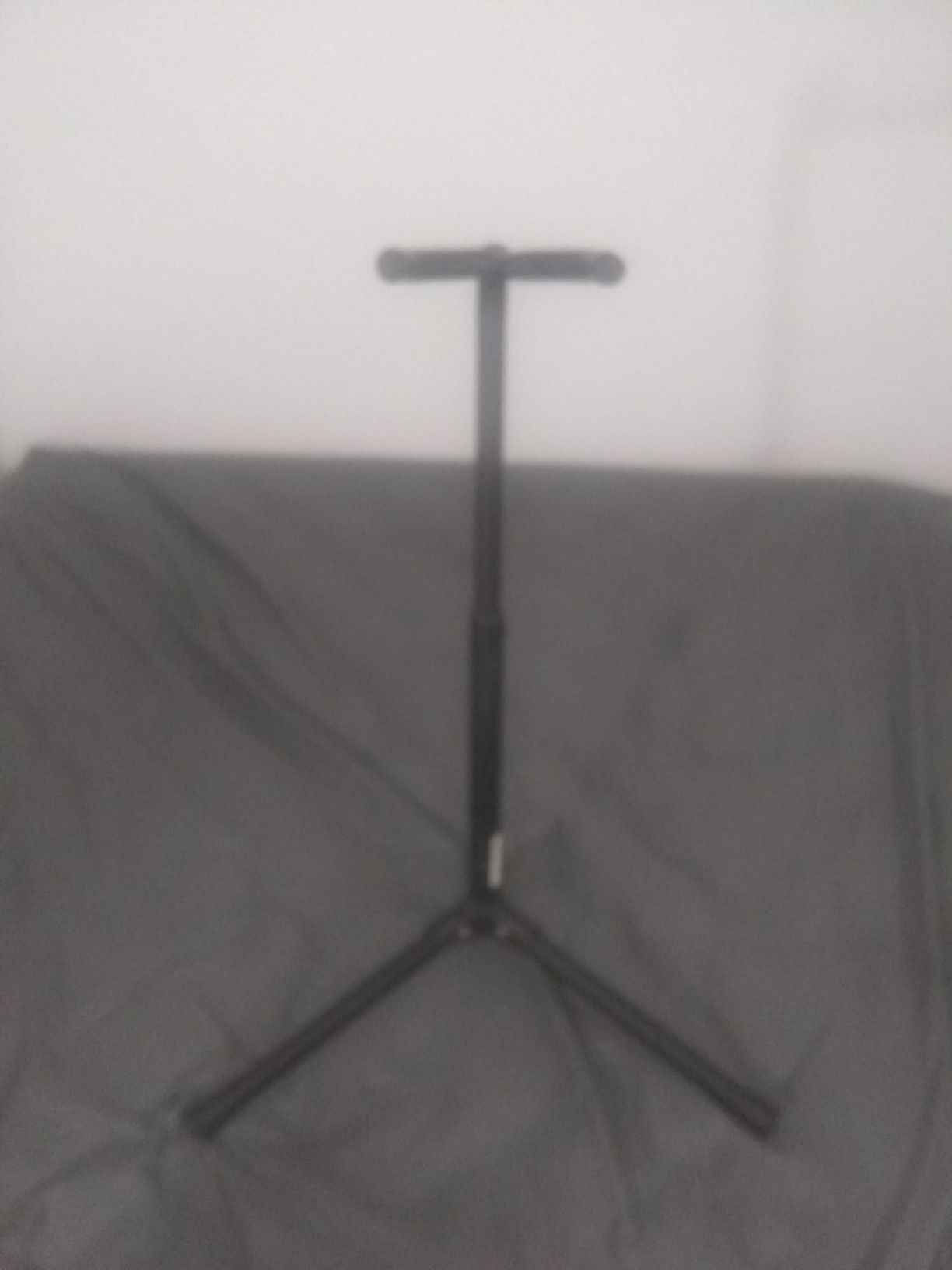 GUITAR STAND