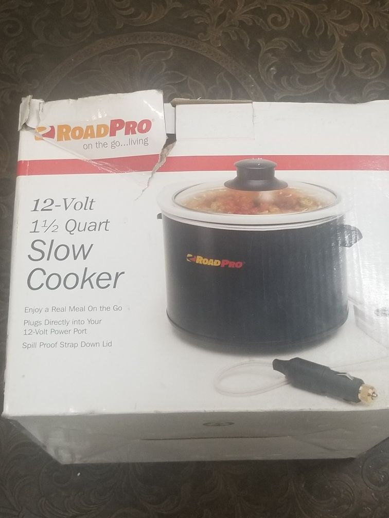 Slow cooker